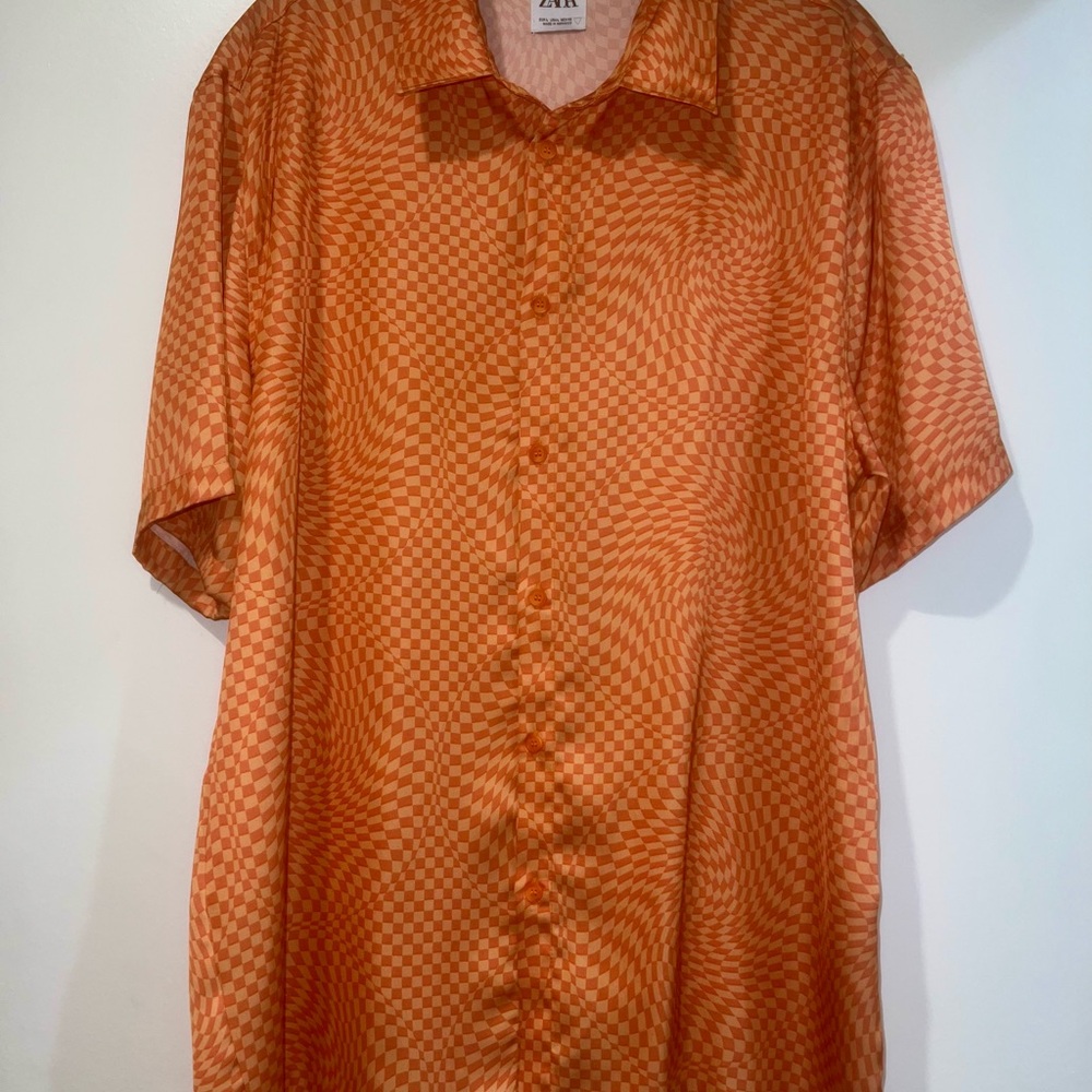 Zara Men’s Orange Geometric Casual Shirt with Silky Sheen